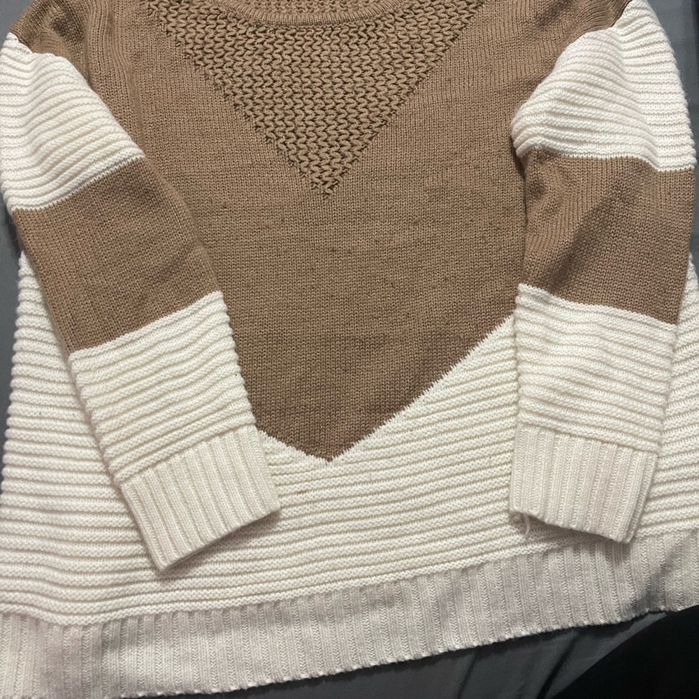 Women's Brown and White Sweater